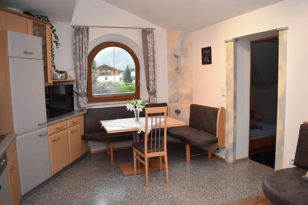 Haus Egger Apartment นอยชติฟ อิม ชตูไปทัล ภายนอก รูปภาพ