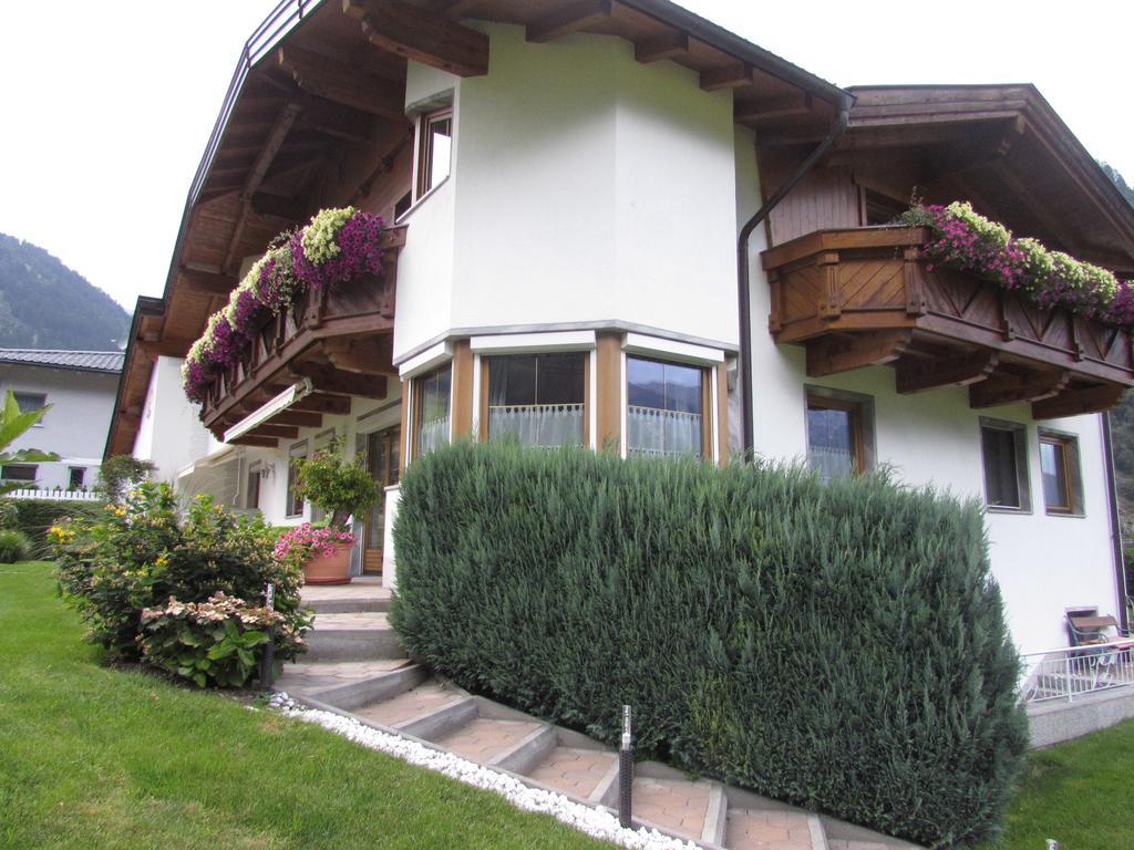Haus Egger Apartment นอยชติฟ อิม ชตูไปทัล ห้อง รูปภาพ