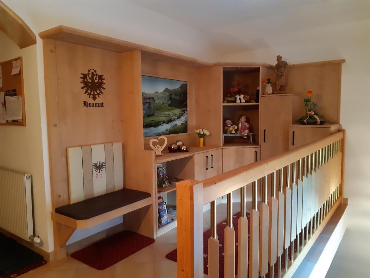 Haus Egger Apartment นอยชติฟ อิม ชตูไปทัล ภายนอก รูปภาพ